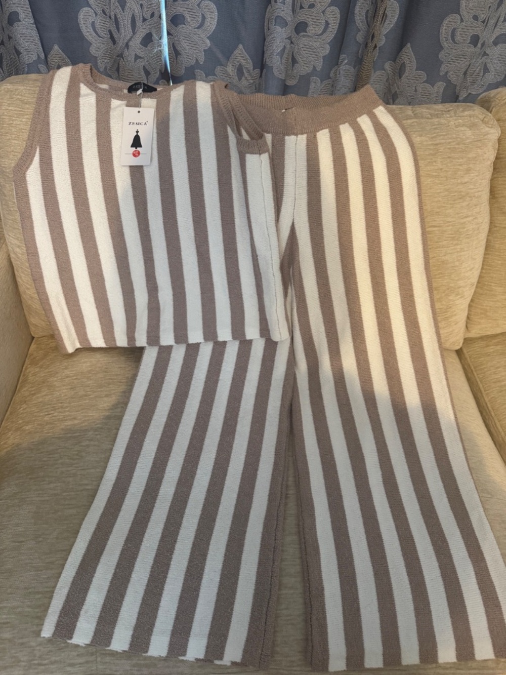 Summer Knit pant suit size Small NWT